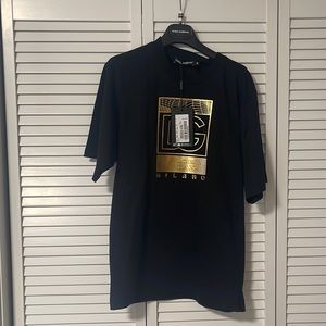 RARE Limited Edition, Gold plated Dolce and Gabbana Tshirt. NFT